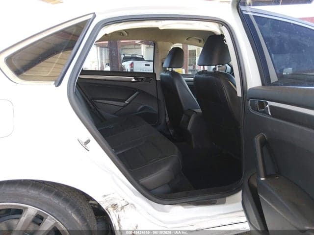 2017 VOLKSWAGEN PASSAT 1.8T R-LINE 8