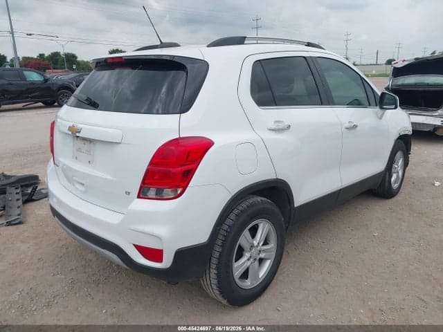 2017 CHEVROLET TRAX LT 4