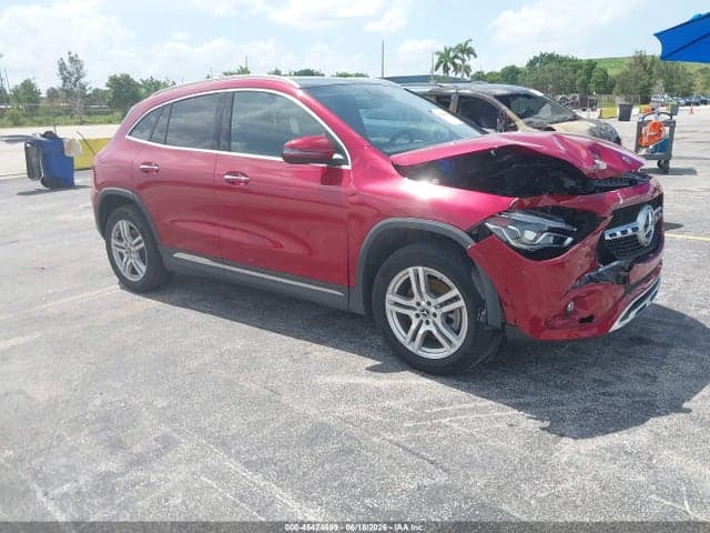 2021 MERCEDES-BENZ GLA 250 1