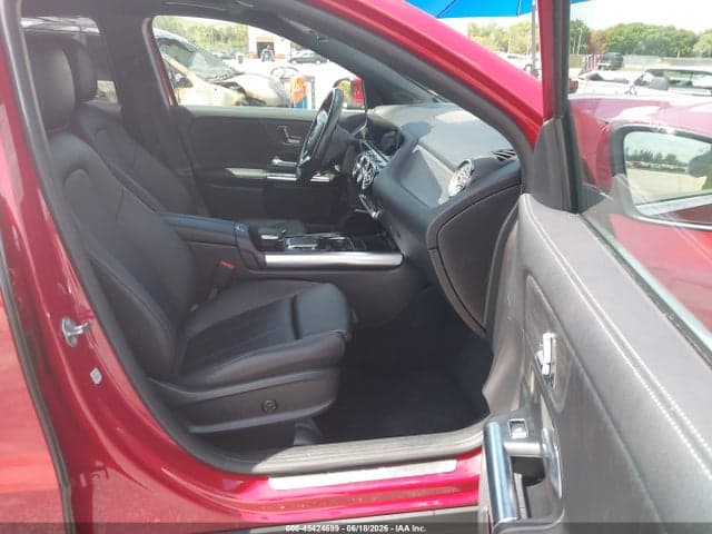 2021 MERCEDES-BENZ GLA 250 5