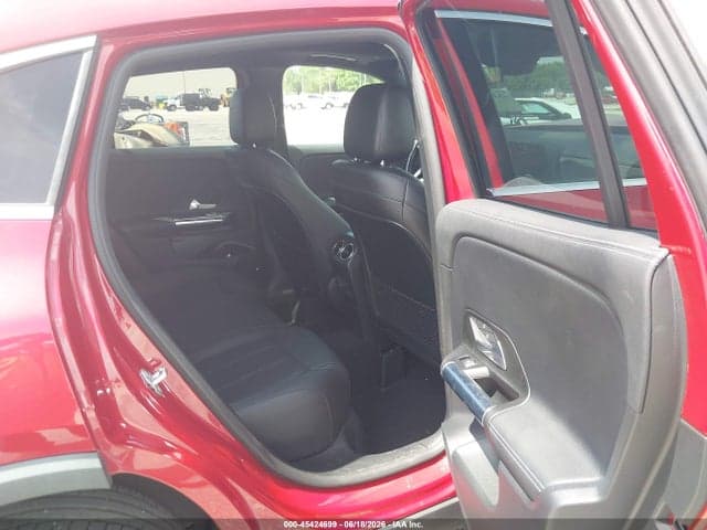2021 MERCEDES-BENZ GLA 250 8