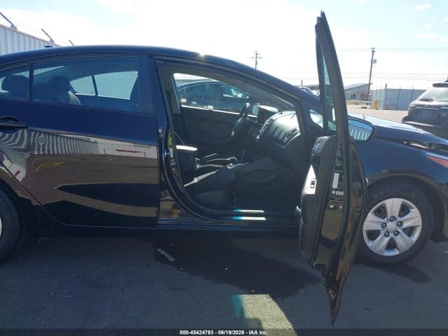2017 KIA FORTE LX 5