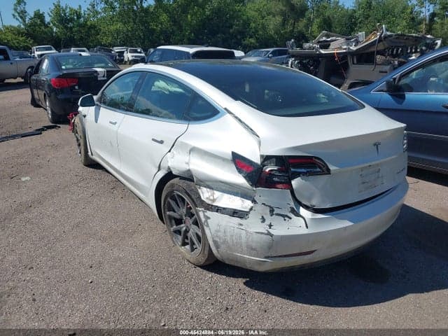 2020 TESLA MODEL 3 3