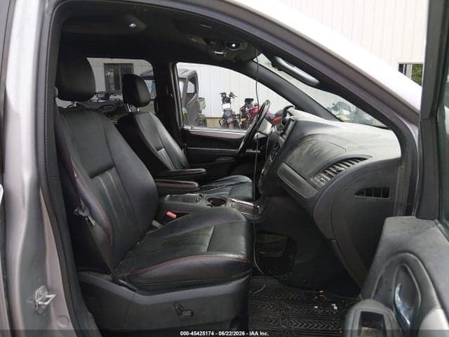 2017 DODGE GRAND CARAVAN GT 5