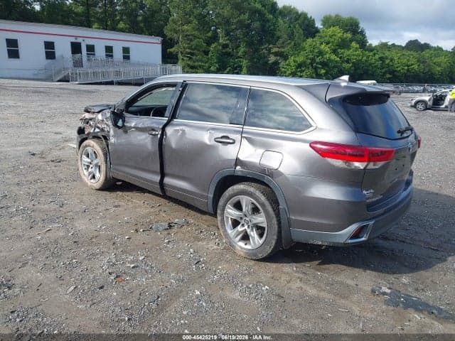 2018 TOYOTA HIGHLANDER LIMITED 3