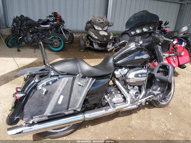 2021 HARLEY-DAVIDSON FLHX 4