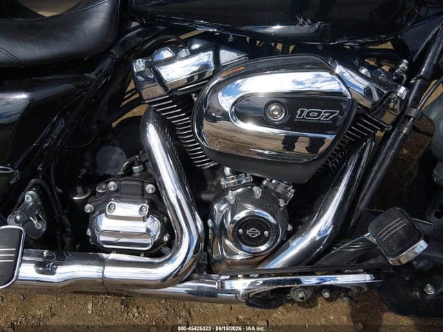 2021 HARLEY-DAVIDSON FLHX 8