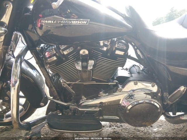 2021 HARLEY-DAVIDSON FLHX 9