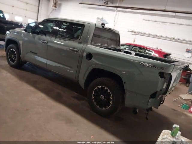 2022 TOYOTA TUNDRA SR5 3