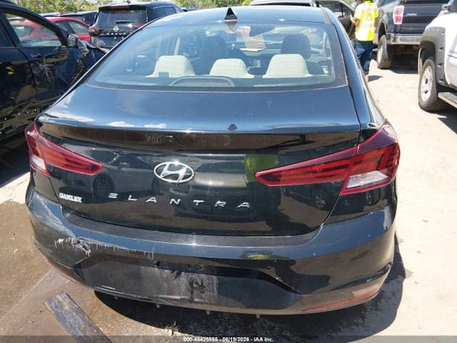 2020 HYUNDAI ELANTRA SEL 16