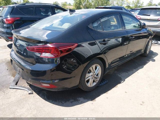 2020 HYUNDAI ELANTRA SEL 4