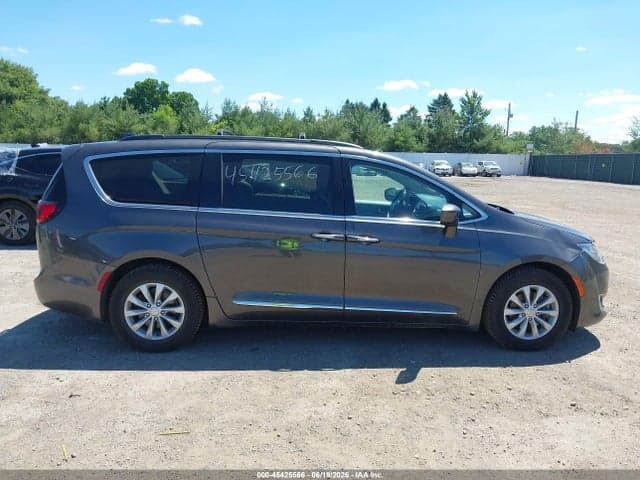 2017 CHRYSLER PACIFICA TOURING-L 13
