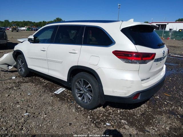 2019 TOYOTA HIGHLANDER XLE 3
