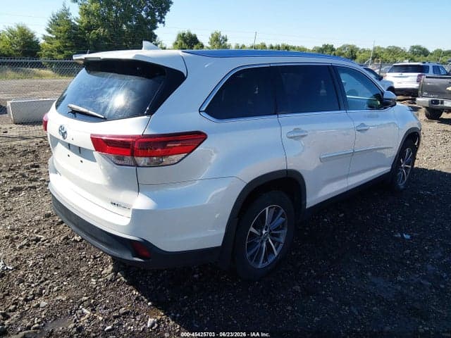 2019 TOYOTA HIGHLANDER XLE 4