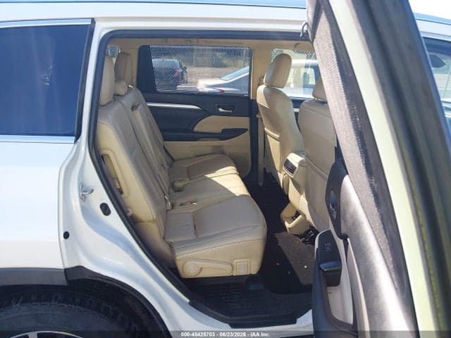2019 TOYOTA HIGHLANDER XLE 8
