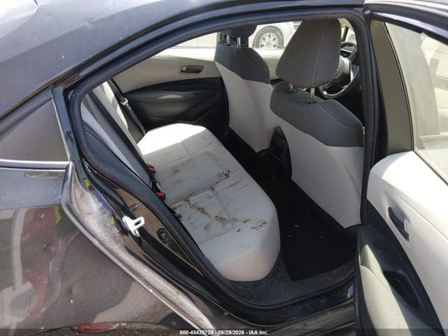 2022 TOYOTA COROLLA LE 8