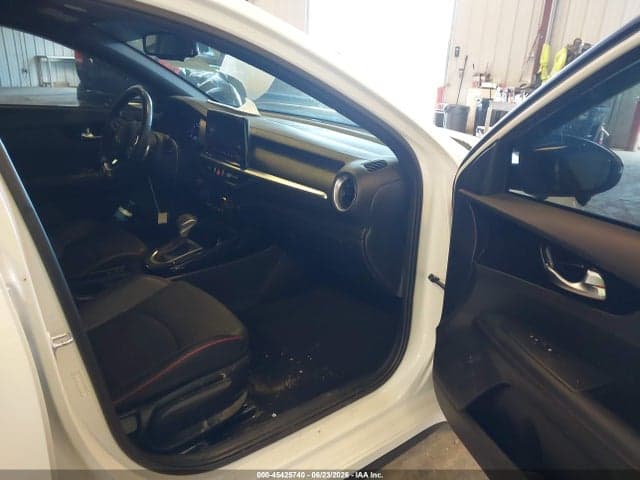 2023 KIA FORTE GT 5
