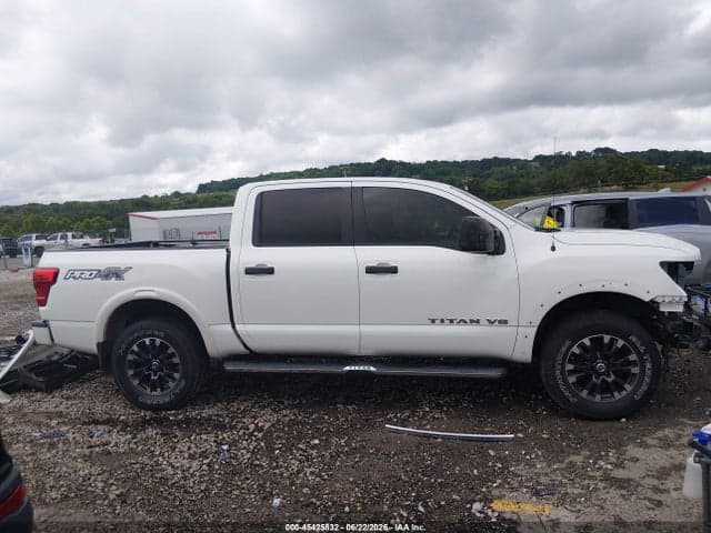 2018 NISSAN TITAN PRO-4X 14