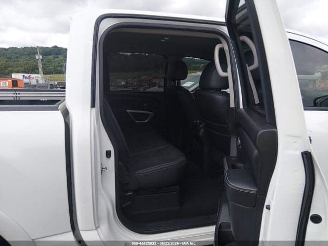 2018 NISSAN TITAN PRO-4X 8