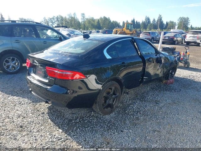 2017 JAGUAR XE 25T 4