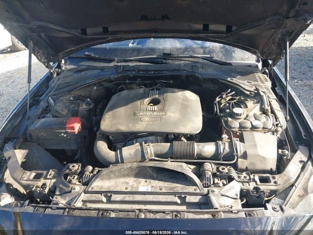 2017 JAGUAR XE 25T 10