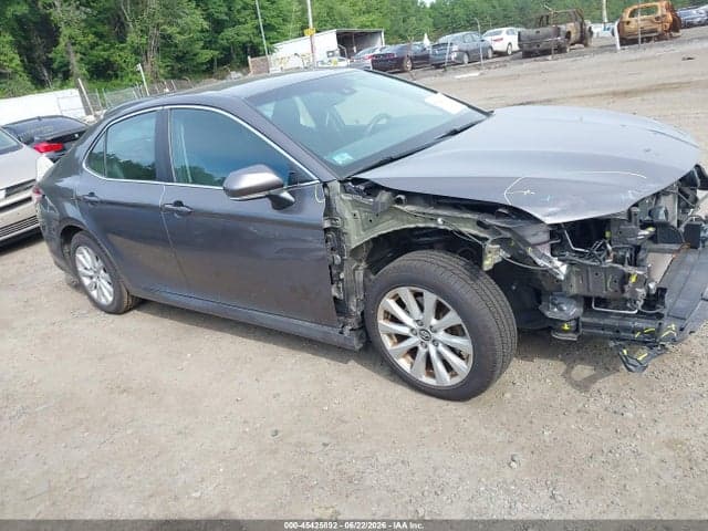 2018 TOYOTA CAMRY LE - 1