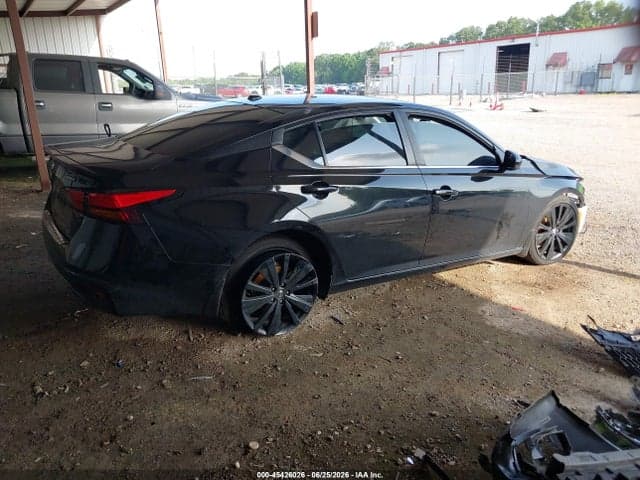 2022 NISSAN ALTIMA SR FWD 4