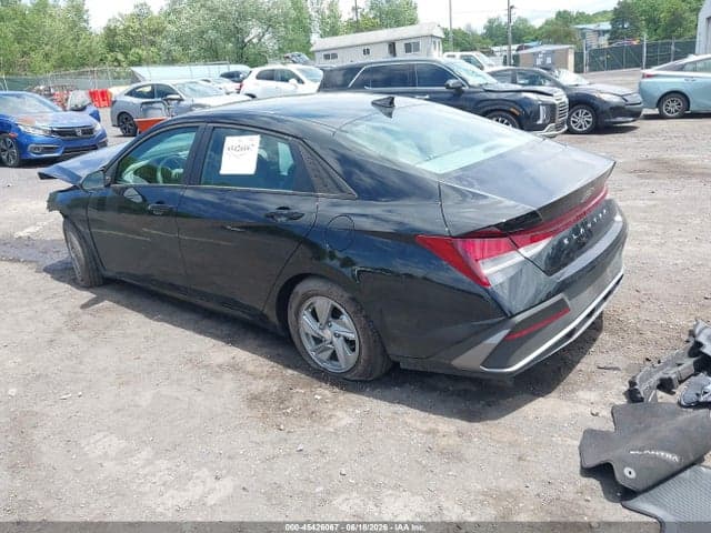 2026 HYUNDAI ELANTRA SE 3