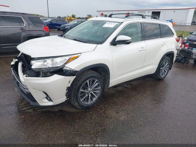 2017 TOYOTA HIGHLANDER XLE 2