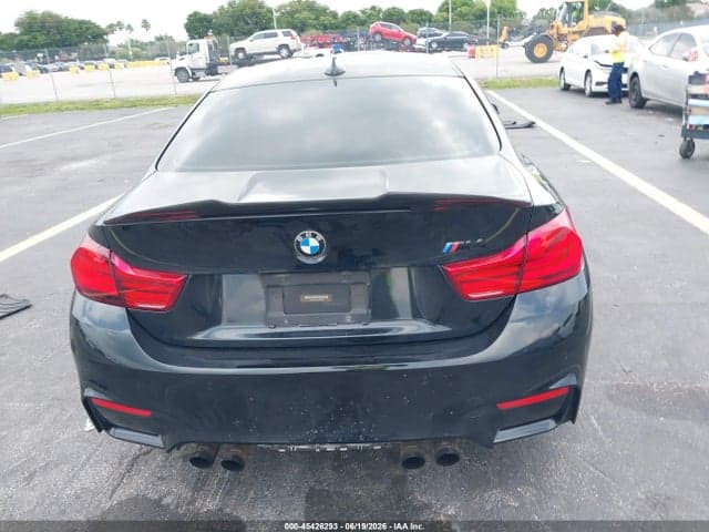 2018 BMW M4 16