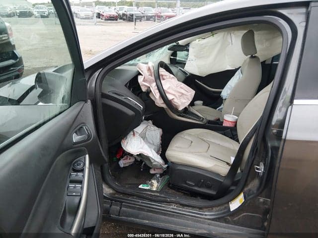 2017 FORD FOCUS TITANIUM 5