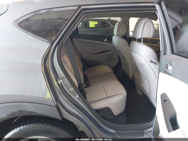 2018 HYUNDAI TUCSON SE 8