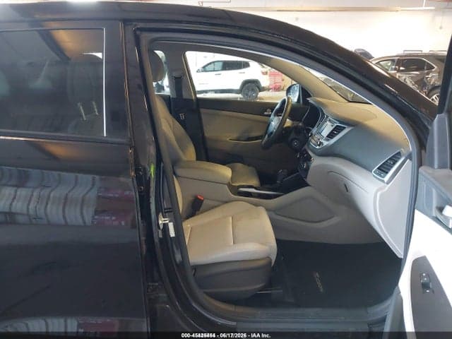 2018 HYUNDAI TUCSON SE 5