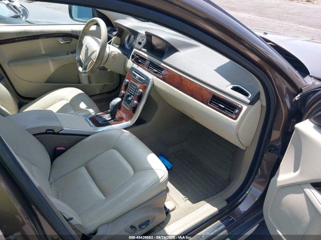 2013 VOLVO XC70 T6 5