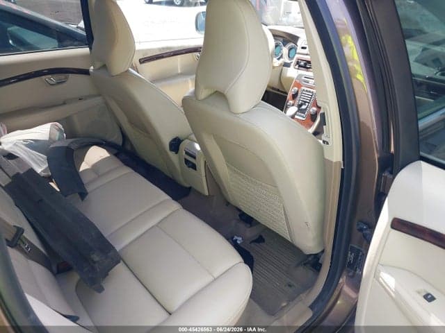 2013 VOLVO XC70 T6 8