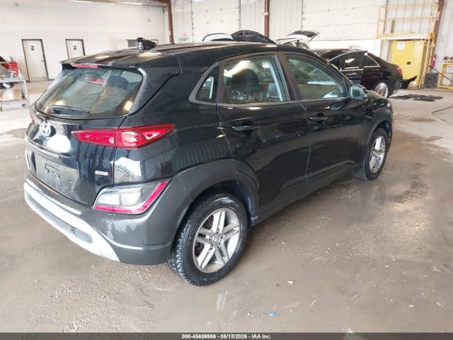 2023 HYUNDAI KONA SE 4