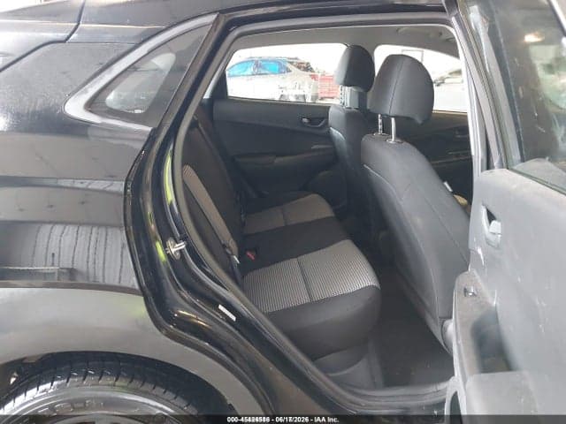 2023 HYUNDAI KONA SE 8