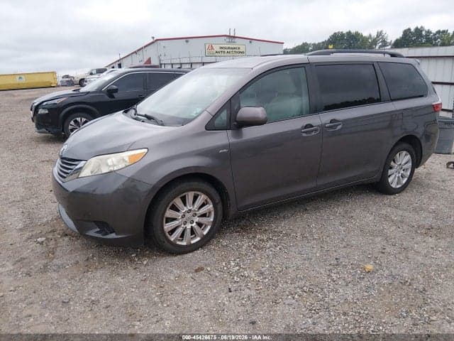 2017 TOYOTA SIENNA LE 7 PASSENGER 2