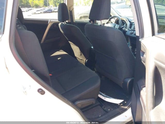 2017 TOYOTA RAV4 LE 8