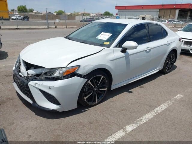 2018 TOYOTA CAMRY XSE 2