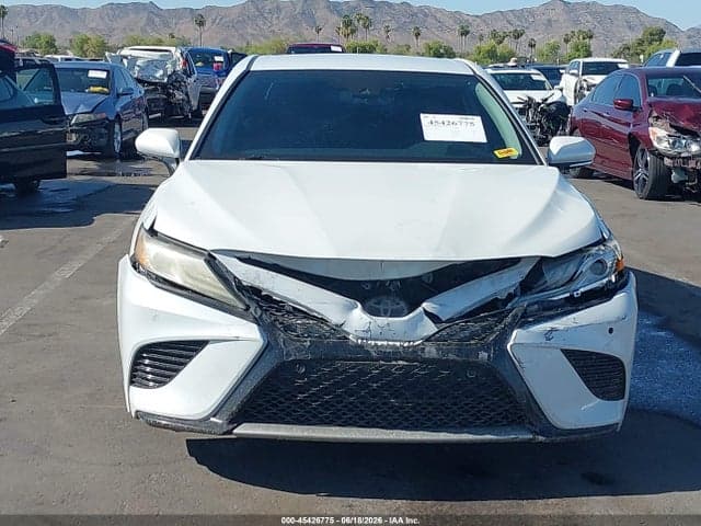2018 TOYOTA CAMRY XSE 6