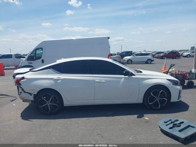 2024 NISSAN ALTIMA SR FWD 14