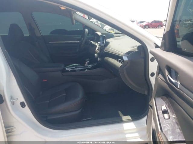 2024 NISSAN ALTIMA SR FWD 5