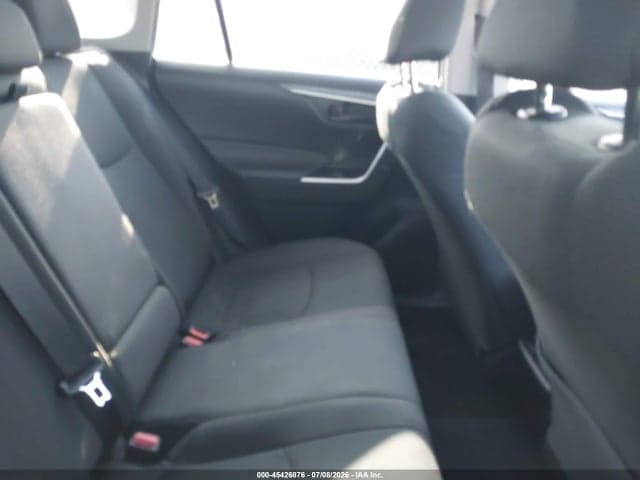 2023 TOYOTA RAV4 LE 8