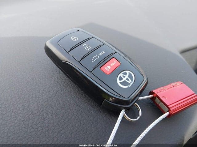 2026 TOYOTA CAMRY SE 11