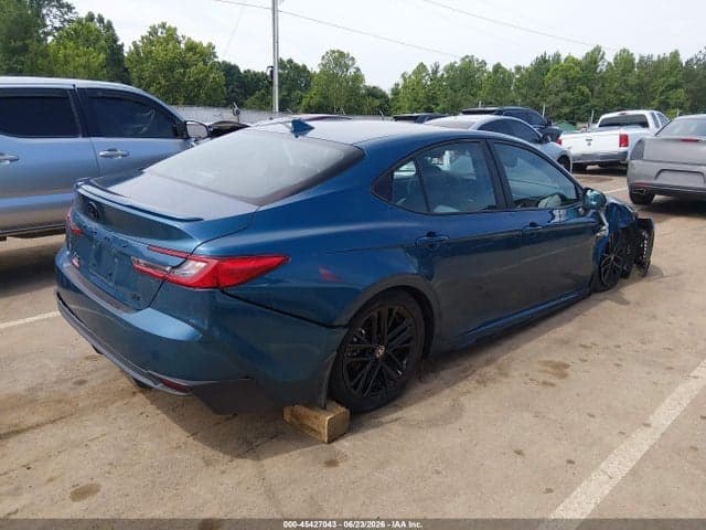2026 TOYOTA CAMRY SE 4