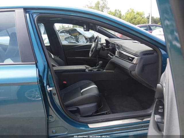 2026 TOYOTA CAMRY SE 5