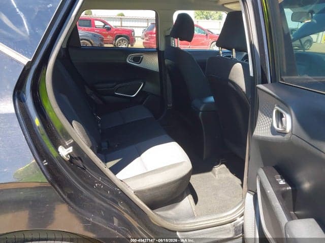 2022 KIA SOUL LX 8