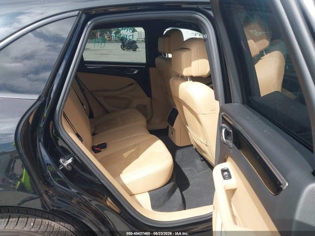 2018 PORSCHE MACAN 8