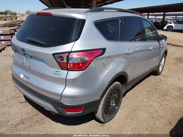 2018 FORD ESCAPE SE 4